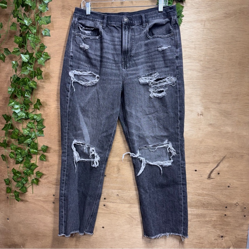 American Eagle Distressed Black Women's Jeans